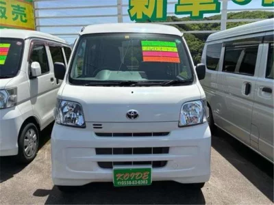 TOYOTA PIXIS VAN