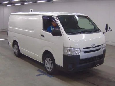 TOYOTA REGIUS VAN