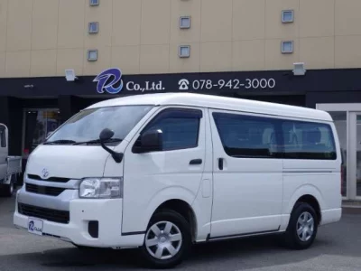 TOYOTA HIACE 2023 с аукциона, 2700cc, пробег 51 000 км