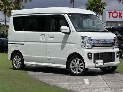 SUZUKI EVERY WAGON 2023 с аукциона, 660cc, пробег 9 000 км