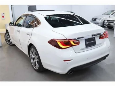 NISSAN FUGA