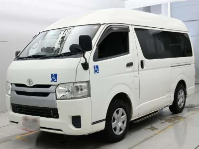 TOYOTA HIACE VAN
