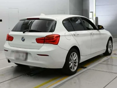 BMW 1 SERIES