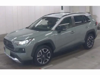 TOYOTA RAV4 2021 с аукциона, 2000cc, пробег 43 000 км