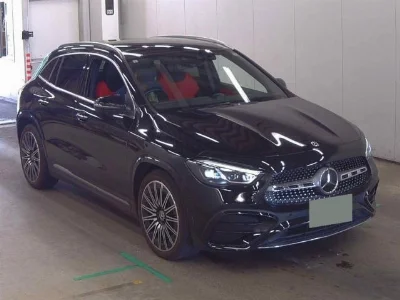 MERCEDES BENZ GLA