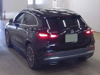 MERCEDES BENZ GLA