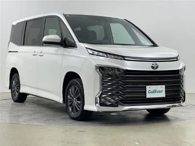 TOYOTA VOXY 2024 с аукциона, 2000cc, пробег 33 000 км