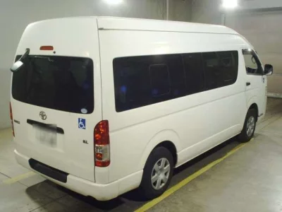 TOYOTA HIACE 2015 с аукциона, 2700cc, пробег 156 000 км