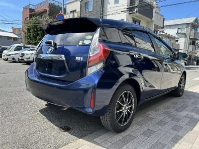 TOYOTA AQUA 2018 с аукциона, 1500cc, пробег 28 000 км