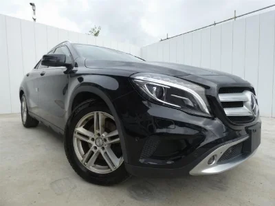 MERCEDES BENZ GLA