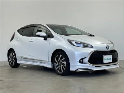 TOYOTA AQUA 2024 с аукциона, 1500cc, пробег 19 000 км