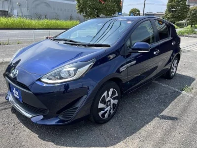 TOYOTA AQUA 2020 с аукциона, 1500cc, пробег 76 000 км