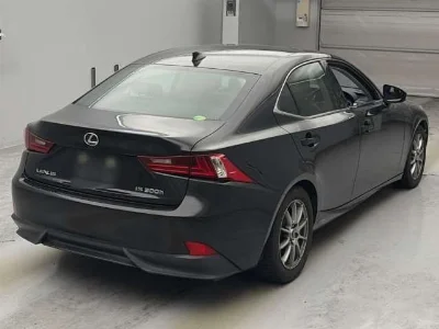 LEXUS IS