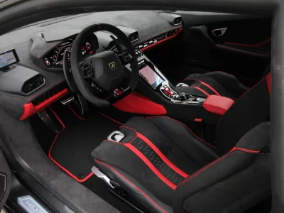 LAMBORGHINI HURACAN
