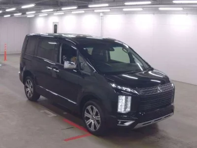MITSUBISHI DELICA D5