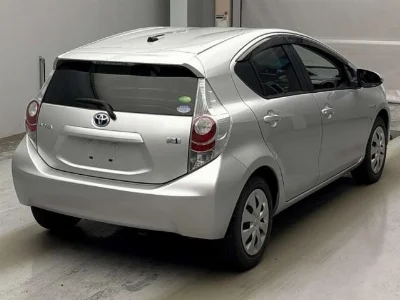TOYOTA AQUA 2014 с аукциона, 1500cc, пробег 35 000 км