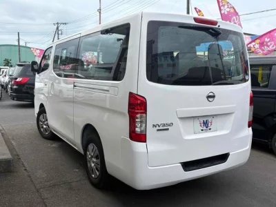 NISSAN NV350 CARAVAN