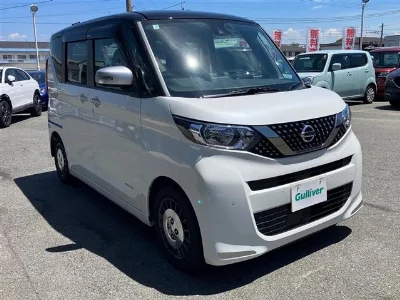 NISSAN ROOX