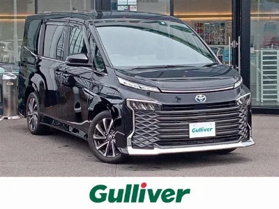 TOYOTA VOXY 2023 с аукциона, 1800cc, пробег 31 000 км