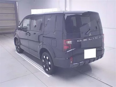MITSUBISHI DELICA D5