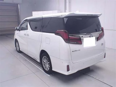 TOYOTA ALPHARD 2020 с аукциона, 2500cc, пробег 75 000 км