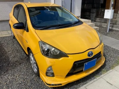 TOYOTA AQUA 2013 с аукциона, 1500cc, пробег 85 000 км