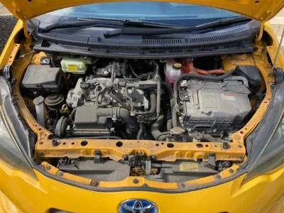 TOYOTA AQUA 2013 с аукциона, 1500cc, пробег 85 000 км