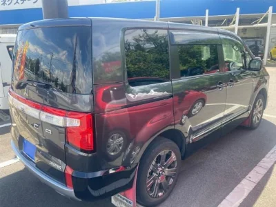 MITSUBISHI DELICA D5