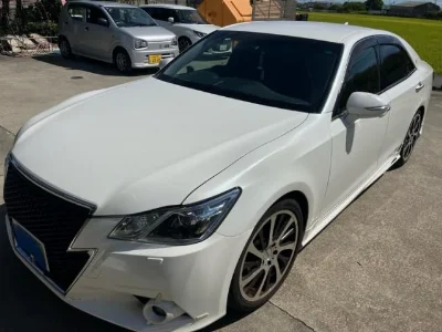 TOYOTA CROWN с аукциона, 3500cc, пробег 181 000 км
