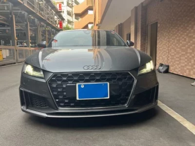 AUDI TT