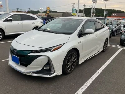 TOYOTA PRIUS PHV