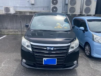 TOYOTA NOAH