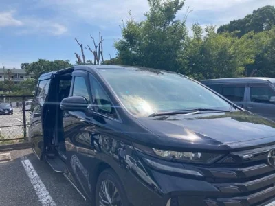 TOYOTA VELLFIRE 2025 с аукциона, 2400cc, пробег 17 000 км