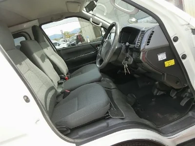 TOYOTA REGIUS VAN