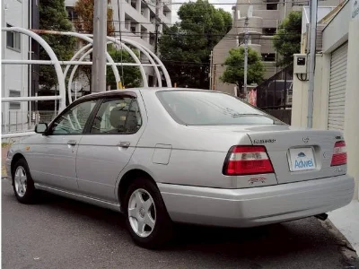 NISSAN BLUEBIRD