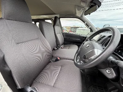 TOYOTA REGIUS VAN