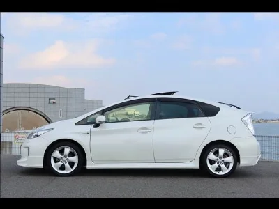 TOYOTA PRIUS 2013 с аукциона, 1797cc, пробег 124 000 км