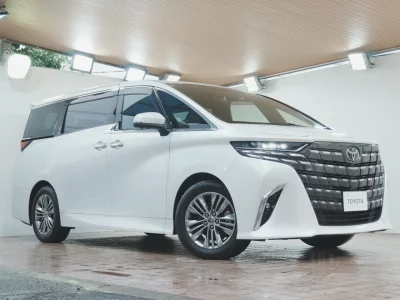 TOYOTA ALPHARD 2023 с аукциона, 2500cc, пробег 36 000 км