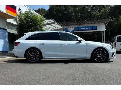 AUDI A4 AVANTE