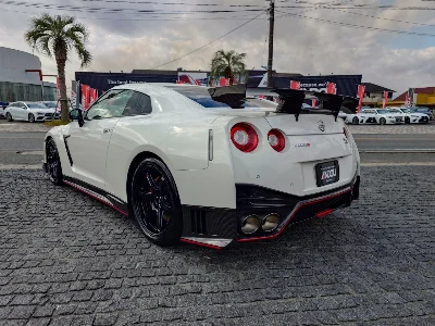 NISSAN GT-R