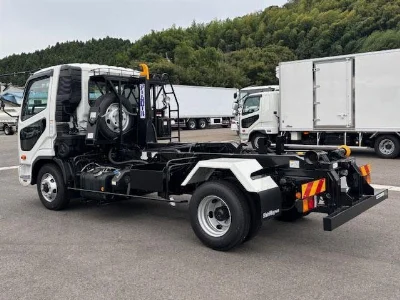 MITSUBISHI FUSO FIGHTER