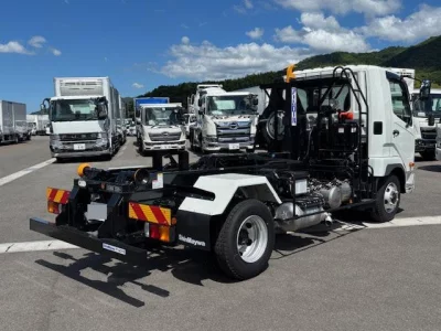 MITSUBISHI FUSO FIGHTER