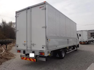 MITSUBISHI FUSO FIGHTER