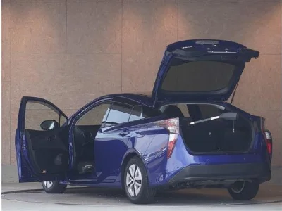 TOYOTA PRIUS 2017 с аукциона, 1800cc, пробег 34 000 км