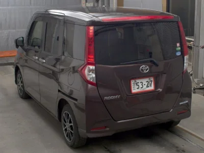 TOYOTA ROOMY