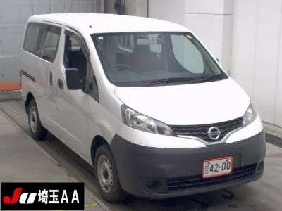 NISSAN NV200