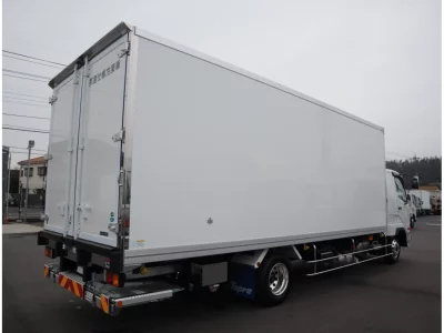 MITSUBISHI FUSO FIGHTER