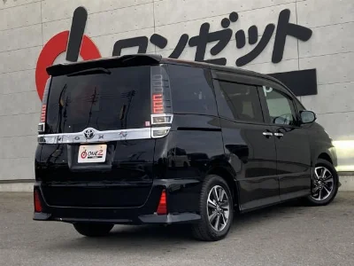 TOYOTA VOXY 2021 с аукциона, 2000cc, пробег 62 000 км