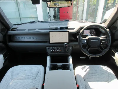 LAND ROVER DEFENDER