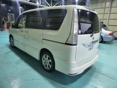 NISSAN SERENA 2013 с аукциона, 2000cc, пробег 110 000 км